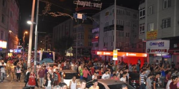 Bağcılar ve Zeytinburnu'nda Dağlıca Saldırısı Protesto Edildi