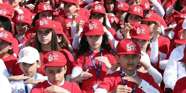 Bağcılar’da 1380 Çocuk İşaret Diliyle İstiklal Marşı Okuma Rekoru Kırdı