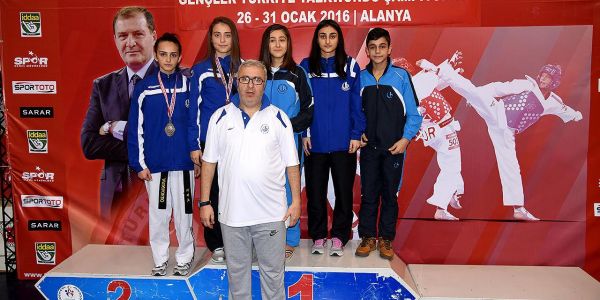 Bağcılarlı Karateciler Gençler Türkiye Şampiyonu oldu