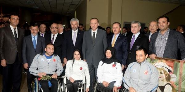 Başbakan’ı engelli sporcular karşıladı