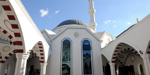 Hicret Camii yeniden inşa edildi