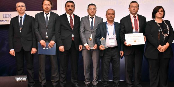 Idc Türkiye Kamu Teknolojileri Zirvesi’nden Bağcılar Belediyesi’ne Çifte Ödül