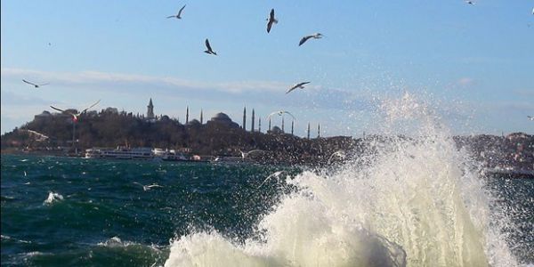 İstanbul'da lodosla birlikte sıcaklıklar artacak