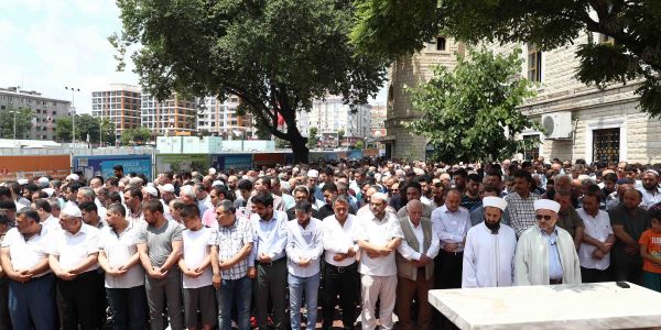 Mursi İçin Bağcılar’da Gıyabi Cenaze Namazı Kılındı