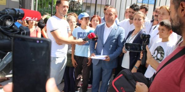 Özgür Karabat : Sokaktan Meclis’e