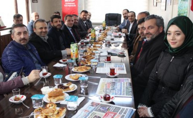 Ak Parti’den 39 MHP İlçe başkanlığına eş zamanlı ziyaret 